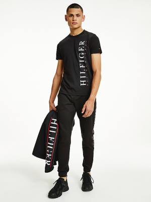 Tommy Hilfiger Organic Pamuklu Vertical Logo Tişört Erkek Siyah | TH290KAX