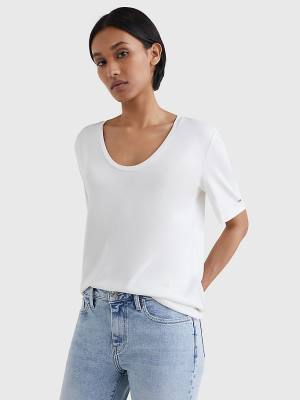 Tommy Hilfiger Sueded Scoop Neck Relaxed Tişört Kadın Beyaz | TH839YKR