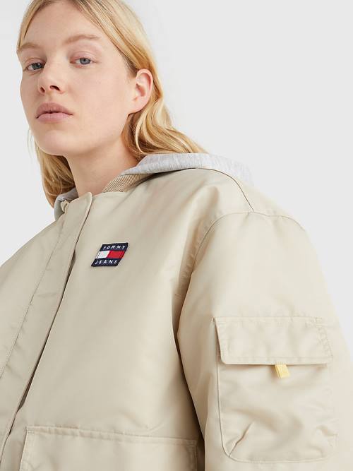 Tommy Hilfiger Badge Kukuletalı Bomber Ceket Kadın Bej Rengi | TH810QVW