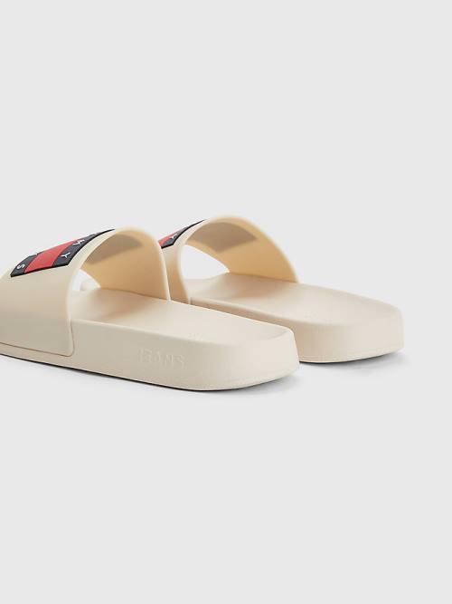 Tommy Hilfiger Badge Slides Sandalet Kadın Bej Rengi | TH236JML