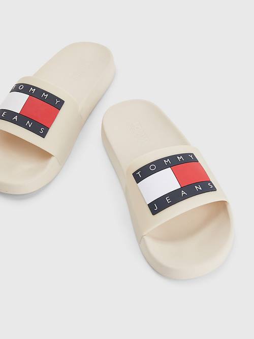 Tommy Hilfiger Badge Slides Sandalet Kadın Bej Rengi | TH236JML