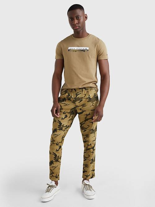 Tommy Hilfiger Camo Graphic Logo Tişört Erkek Kahverengi | TH873KGL