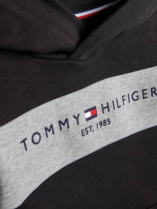 Tommy Hilfiger Essential Colour-Blocked And Shorts Set Kapüşonlu Sweatshirt Erkek Çocuk Siyah | TH648SPU