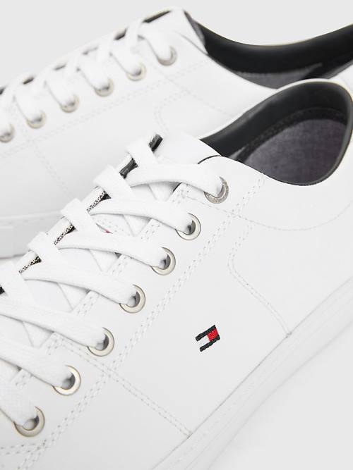 Tommy Hilfiger Essential Deri Dantel-Up Spor Ayakkabı Erkek Beyaz | TH478HJS