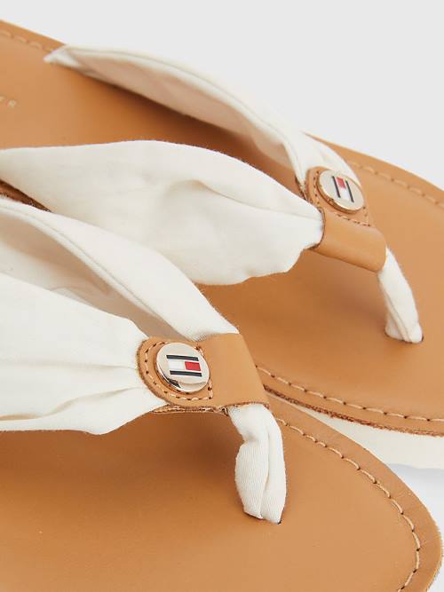 Tommy Hilfiger Essential Deri Footbed Flip-Flops Sandalet Kadın Beyaz | TH213KVB