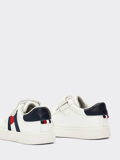 Tommy Hilfiger Flag Low-Top Spor Ayakkabı Erkek Çocuk Beyaz | TH039HKZ