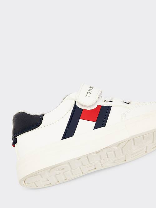 Tommy Hilfiger Flag Low-Top Spor Ayakkabı Erkek Çocuk Beyaz | TH039HKZ