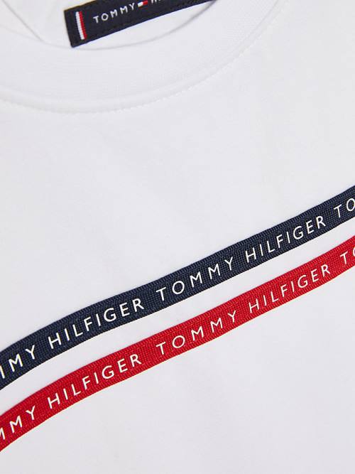 Tommy Hilfiger Logo Tape Organic Pamuklu Tişört Erkek Çocuk Beyaz | TH086PHK