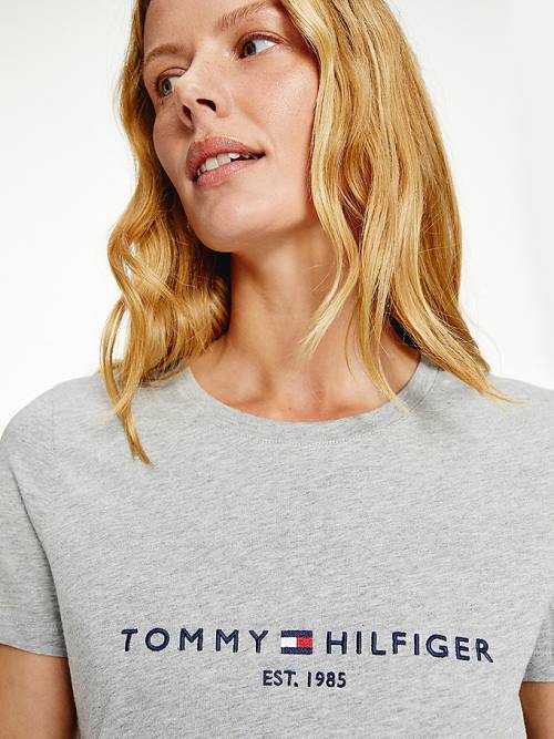 Tommy Hilfiger Organic Pamuklu Logo Tişört Kadın Gri | TH326UMD