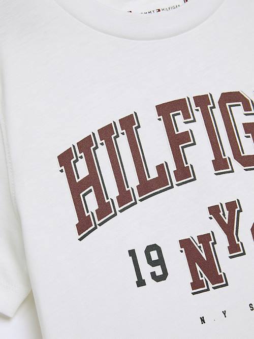 Tommy Hilfiger Organic Pamuklu Varsity Print Tişört Erkek Çocuk Beyaz | TH109UON