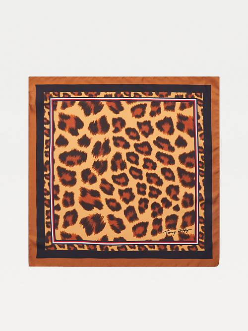 Tommy Hilfiger Signature Leopard Print Silk Bandana Fular Kadın Bej Rengi | TH275ZLN