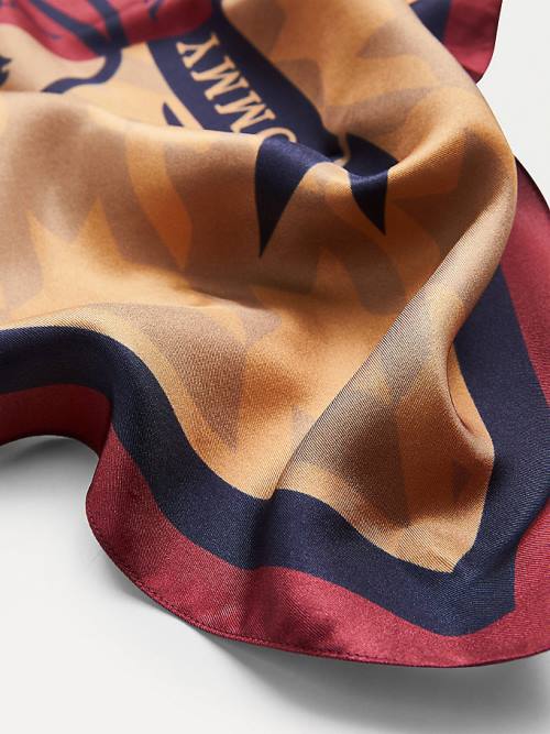 Tommy Hilfiger Silk Crest Shield Bandana Fular Kadın Bej Rengi | TH413KOM