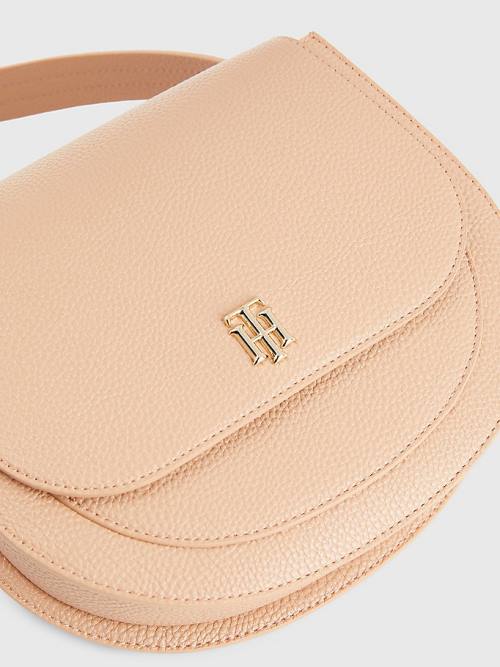 Tommy Hilfiger TH Interlock Saddle Çanta Kadın Bej Rengi | TH617UZM