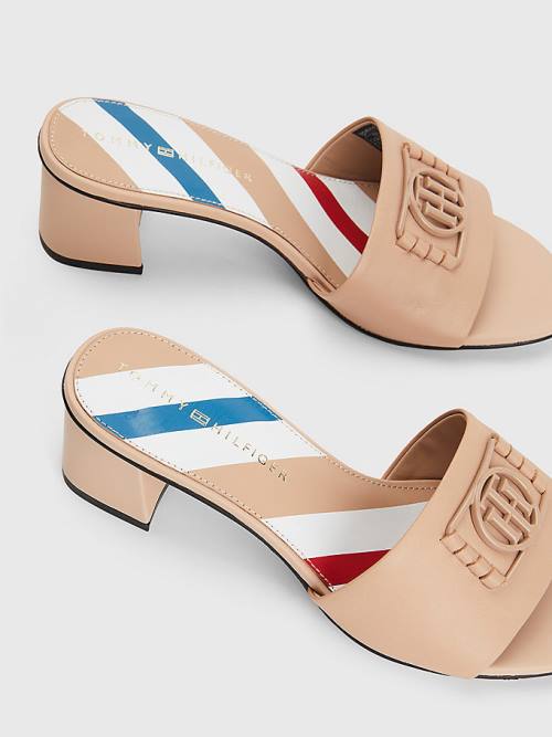 Tommy Hilfiger TH Monogram Block Heel Deri Mules Sandalet Kadın Bej Rengi | TH845DFX