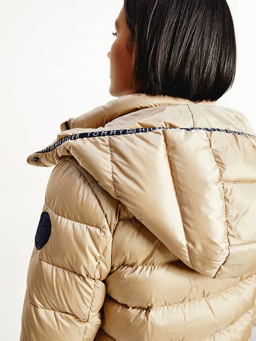 Tommy Hilfiger TH Protect High-Shine Down Puffer Ceket Kadın Bej Rengi | TH132LRY